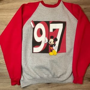 Vintage Walt Disney World Mickey Mouse Sweatshirt